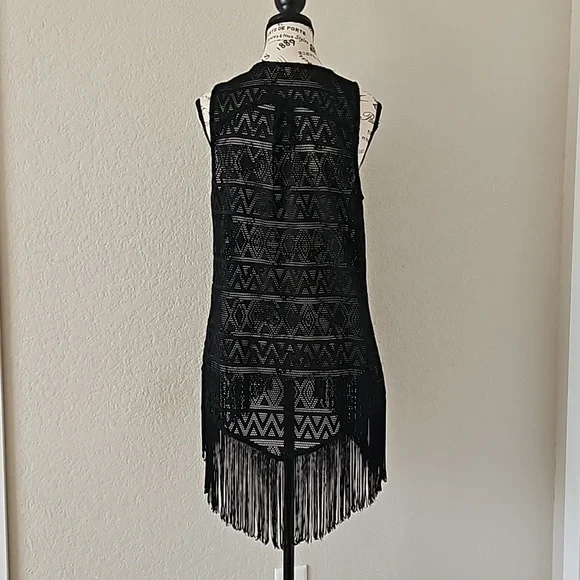 Eyeshadow - Boho sleeveless fringe vest - Picture 2 of 6